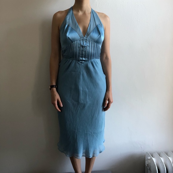 This Posh Ambassador has an awesome closet! - Picture 1 of 1